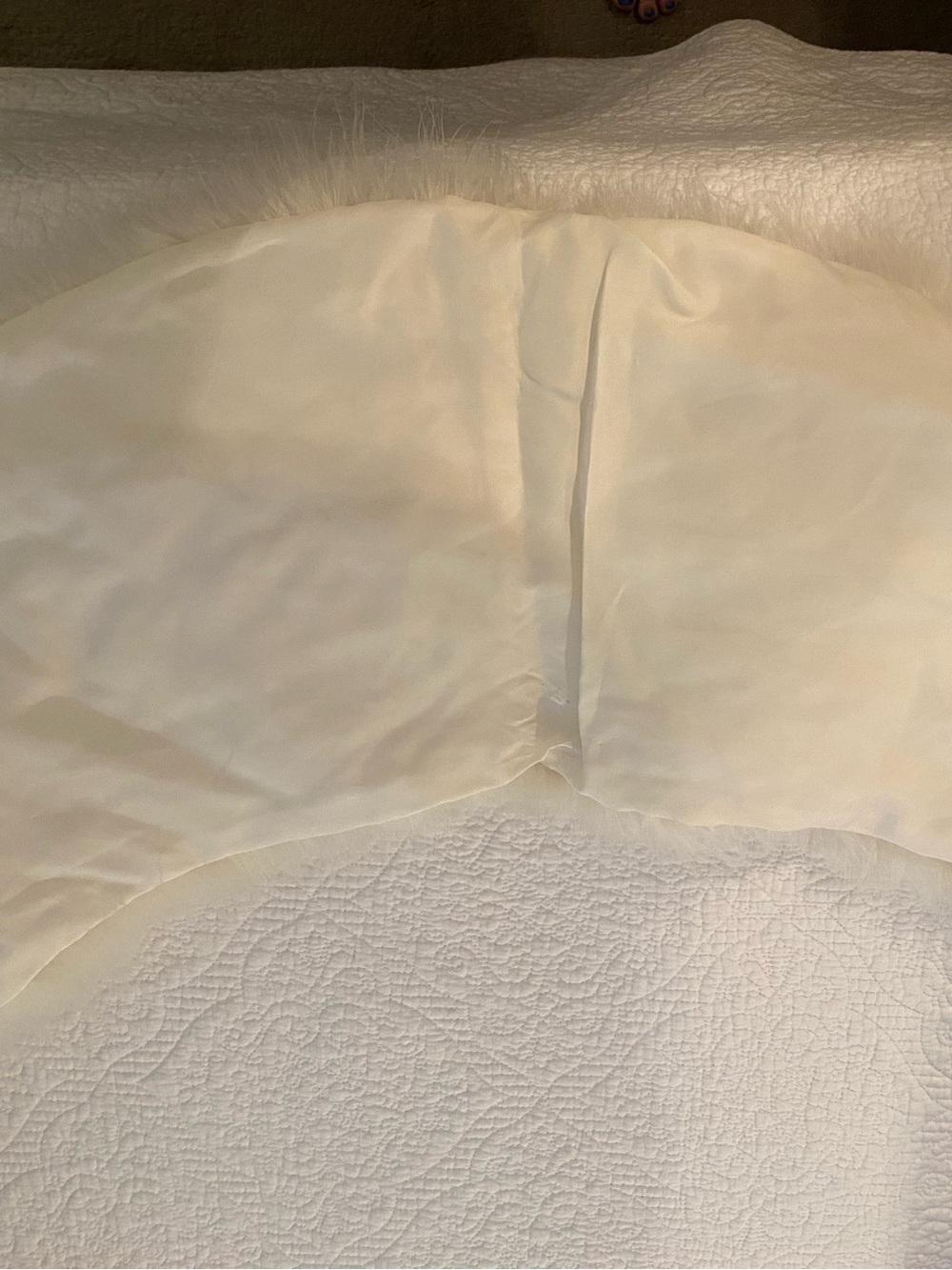 Vintage real feather stole wrap in ivory with satin lining - Picture 2 of 4